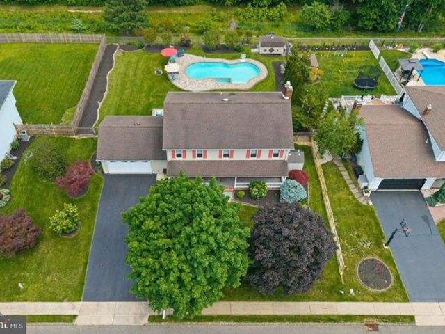 House for sale in Crosswicks, New Jersey