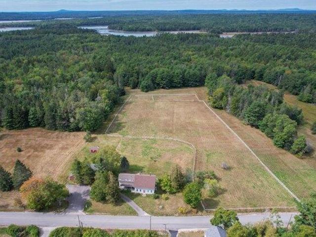 House for sale in Hancock, Hancock County