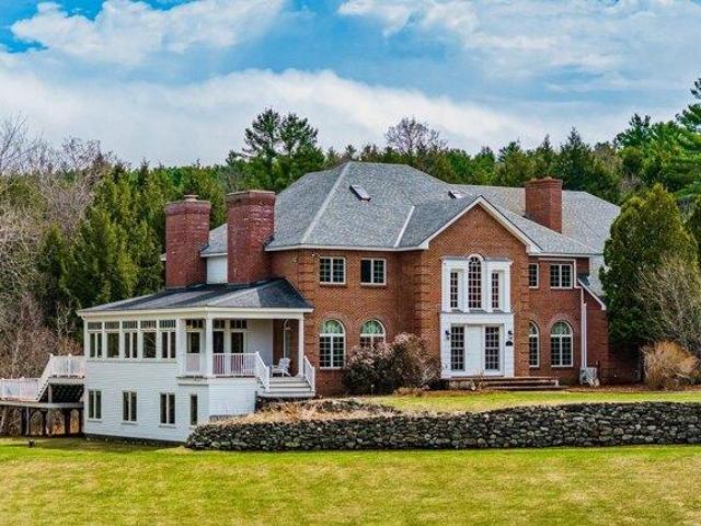 House for sale in New Hampshire