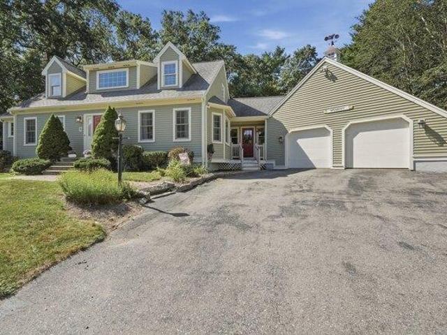 House for sale in Drumlin Farms, Hanson