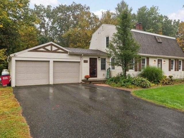 House for sale in Wilder, Hartford