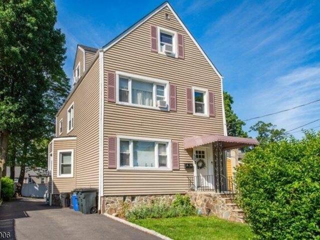 House for sale in Lodi, New Jersey