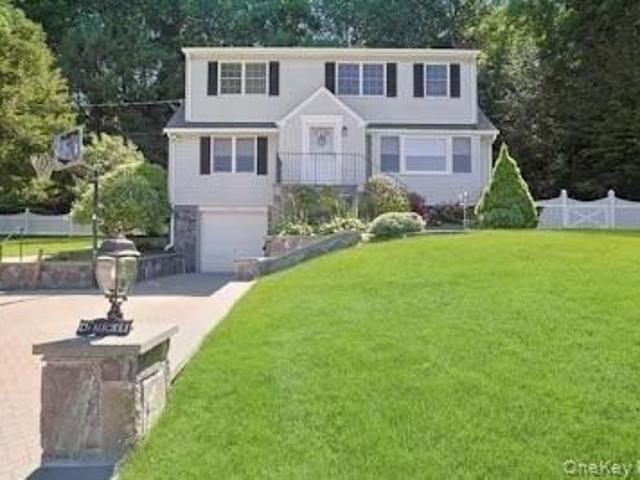 House for sale in Hawthorne, New York