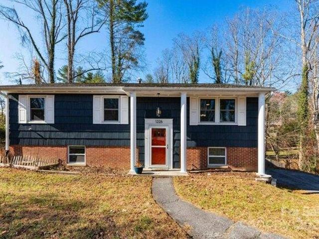 House for sale in Hendersonville, North Carolina