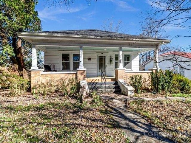House for sale in Hendersonville, North Carolina