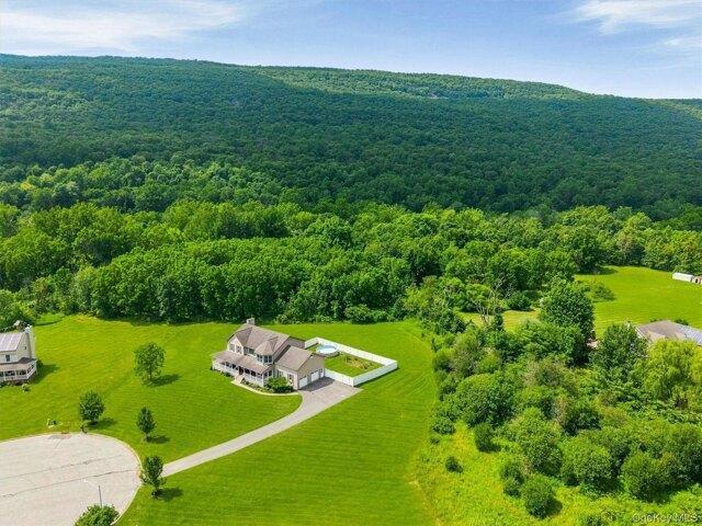 House for sale in Highland Mills, New York