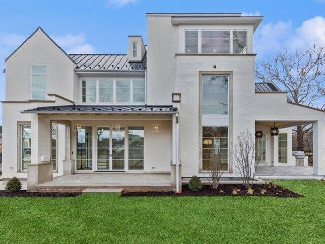 House for sale in Hinsdale, Illinois