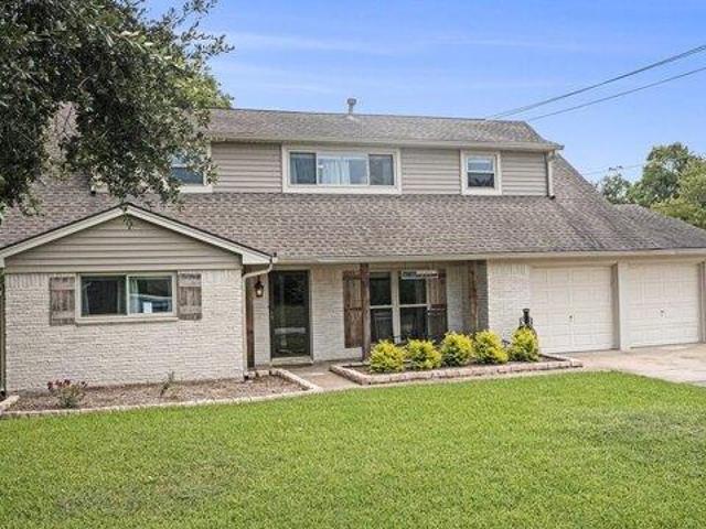 House for sale in Hitchcock, Texas