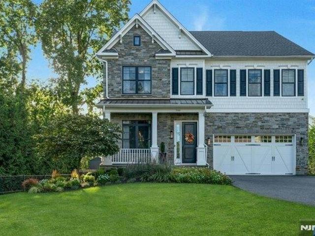 House for sale in Ho-Ho-Kus, Bergen County