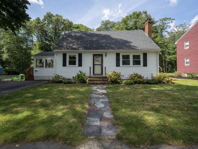 House for sale in Holbrook, Norfolk County