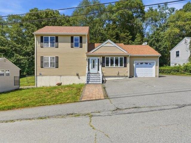 House for sale in Holbrook, Norfolk County