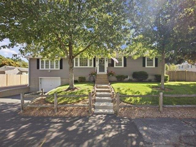 House for sale in Holbrook, Norfolk County