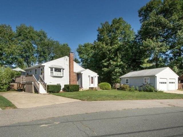 House for sale in Holbrook, Norfolk County
