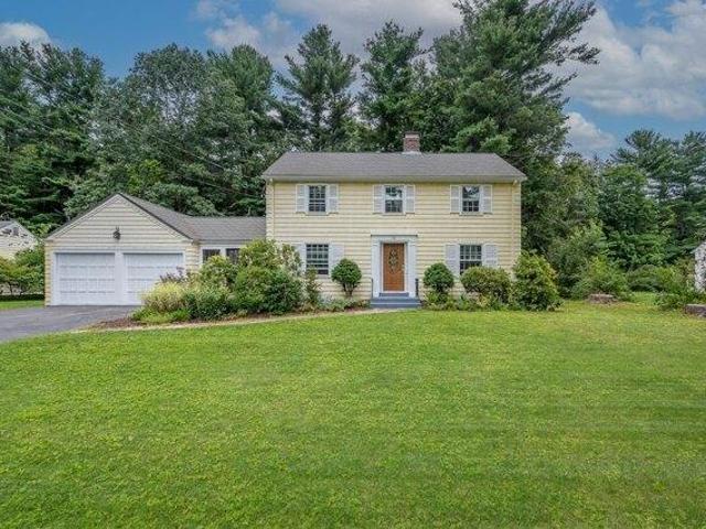 House for sale in Holden Center, Holden