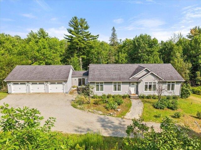 House for sale in Holden, Maine