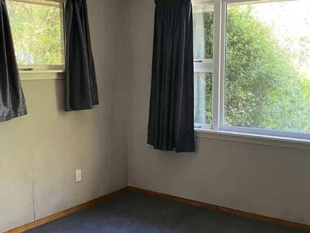 House for rent in Chaslands, Canterbury