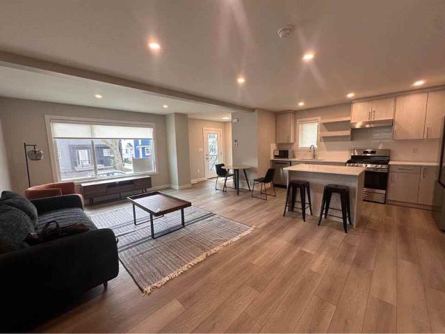 House for rent in Wedgewood, Alberta