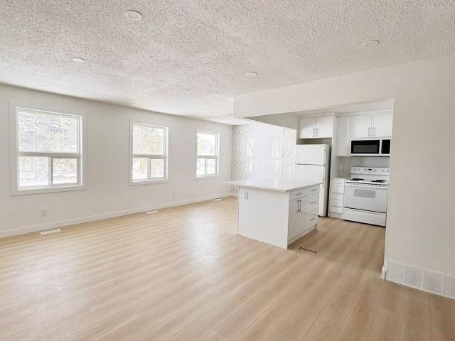 House for rent in Wedgewood, Alberta