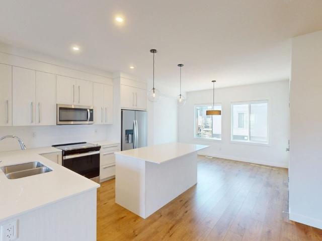 House for rent in Chestermere, Alberta