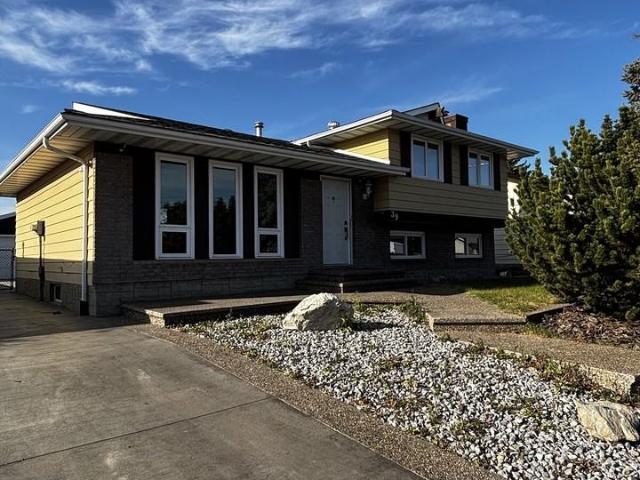 House for rent in Homesteader, Edmonton
