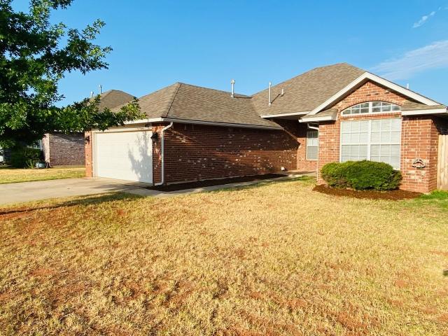 House for rent in Mustang, Canadian County