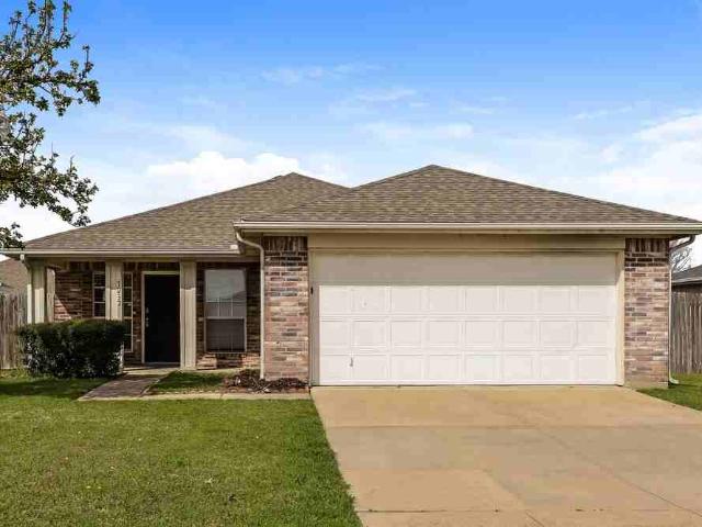 House for rent in Forest Hill, Tarrant County