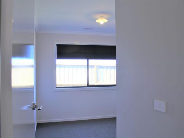 House for rent in Drouin, Victoria