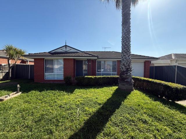 House for rent in Hillside, Melbourne
