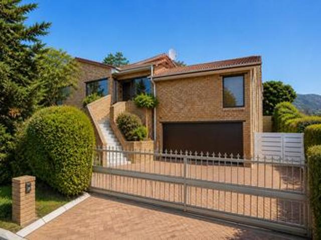 House for sale in Hout Bay, Western Cape