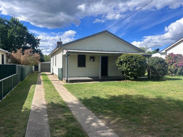 House for rent in Bowen, Orange