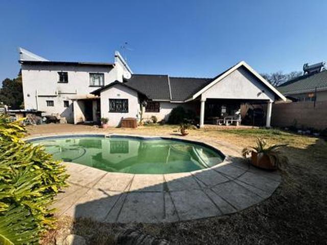 House for sale in Alberton