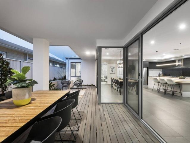 Cottage for sale in Parklands, Western Australia