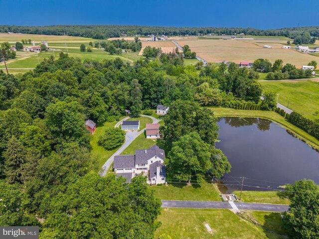 House for sale in Honey Brook