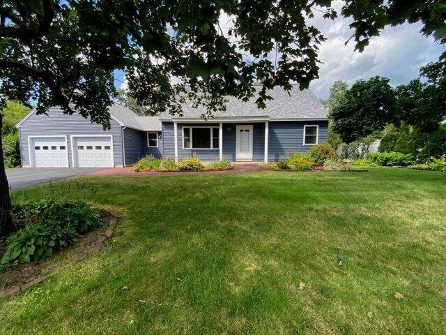 House for sale in Hooksett, Merrimack County