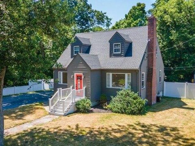 House for sale in Hopedale, Massachusetts