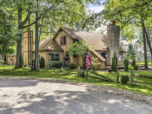 House for sale in Houghton Lake, Michigan