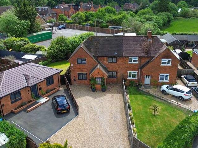House for sale in Knowl Hill