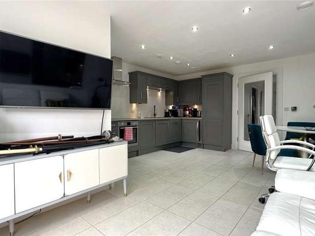 House for sale in New Barnet, Greater London
