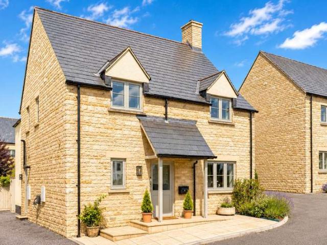 House for sale in Fossebridge, Gloucestershire