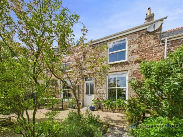 House for sale in Carharrack, Cornwall