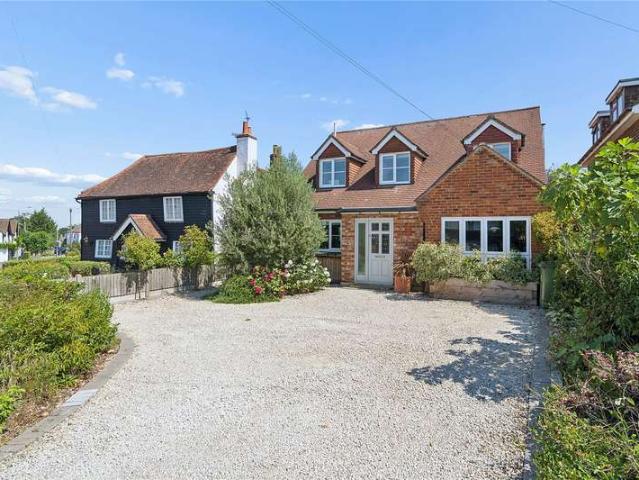 House for sale in Greater London