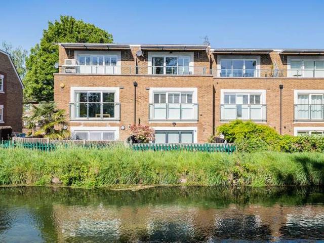 House for sale in Broxbourne, Hertfordshire