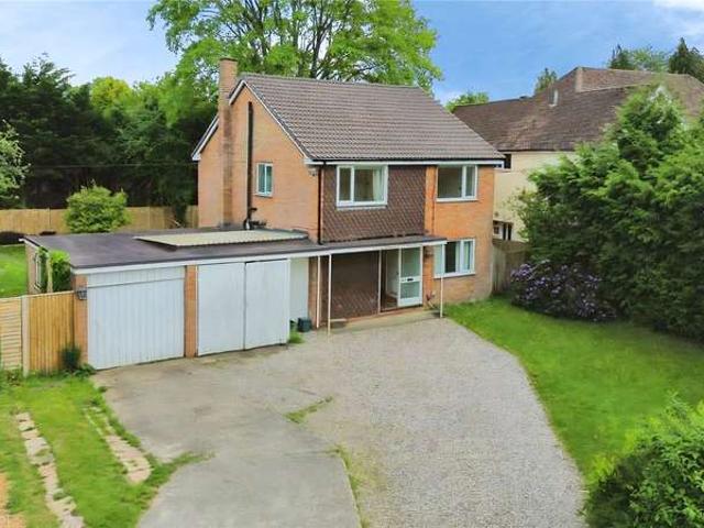 House for sale in Wash Common, Enborne