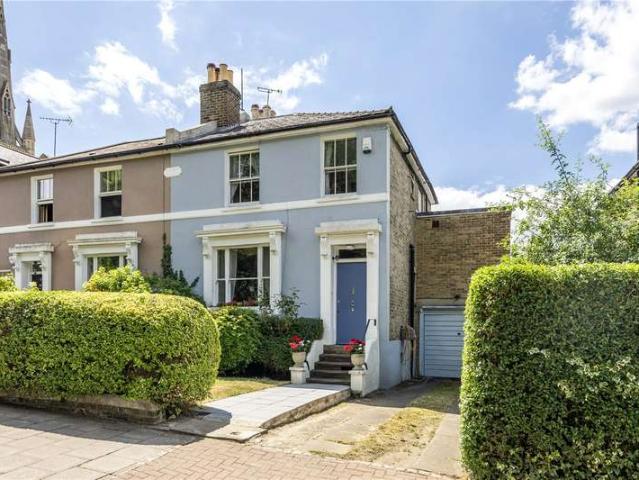 House for sale in Roehampton, Greater London