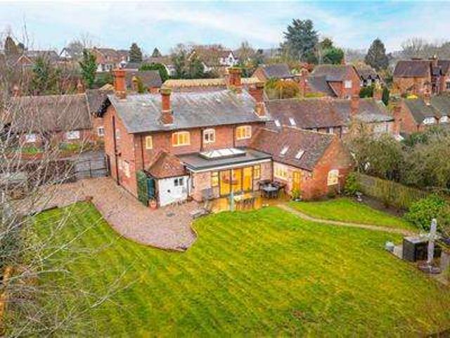 House for sale in Green Close, Warwickshire