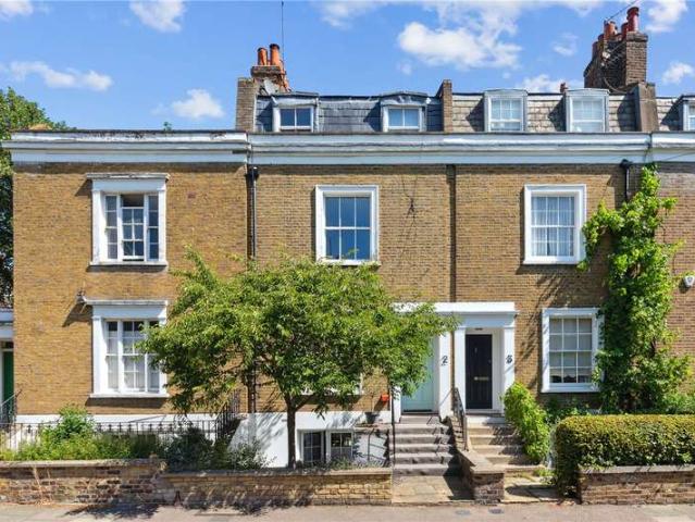 House for sale in Highbury, Greater London