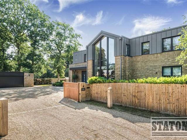 House for sale in Essendon, Welwyn Hatfield