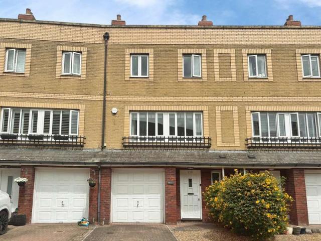 House for sale in Cardiff Bay, Falcon Lodge