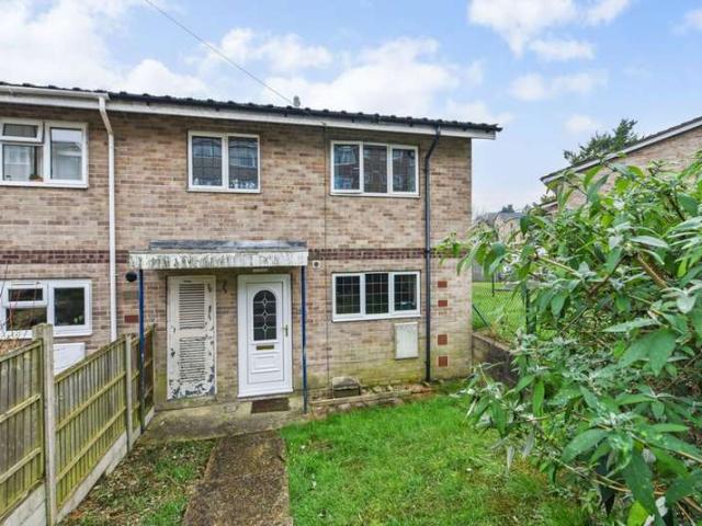 House for sale in Sleepers' Hill, Hampshire