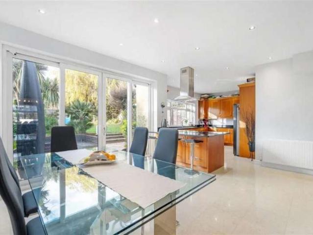 House for sale in Hendon, Greater London